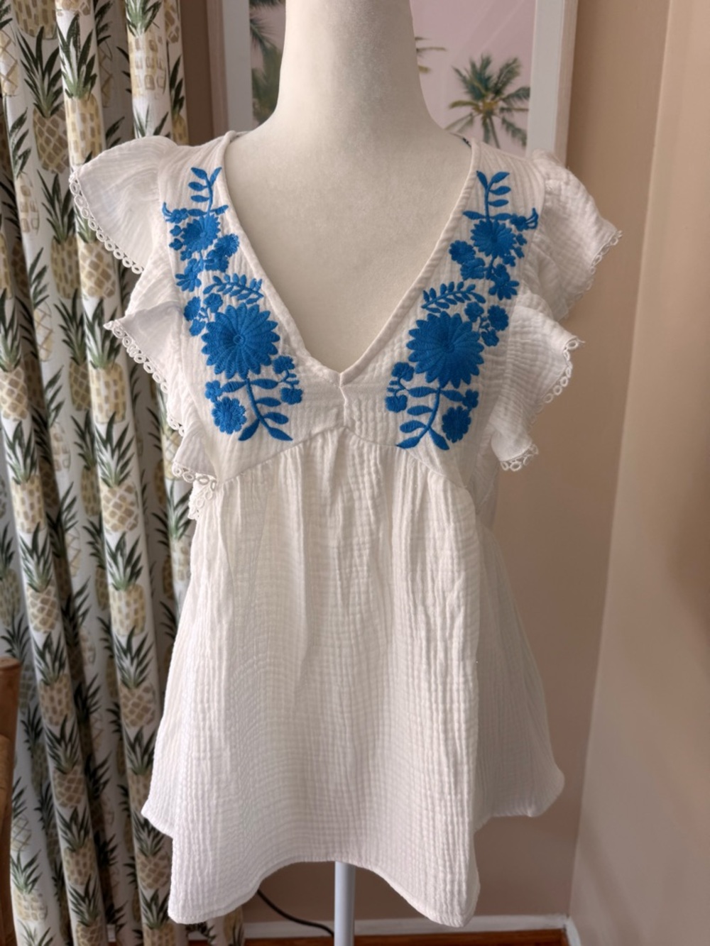 White Gauze Top Blue Floral Embroidery Flutter Sleeve V-neck Tank  Umgee NWT